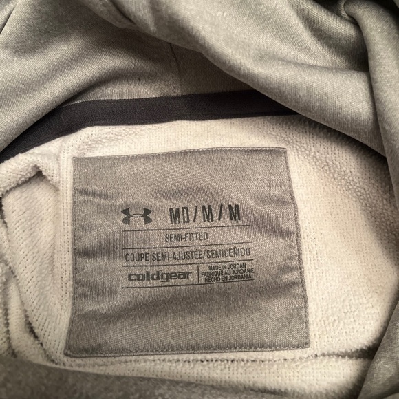 Under armour women’s hoodie. Size medium - Picture 3 of 4